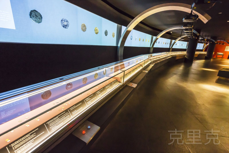 馬來(lái)西亞國(guó)家銀行博物館銀幣玻璃展示柜樣式
